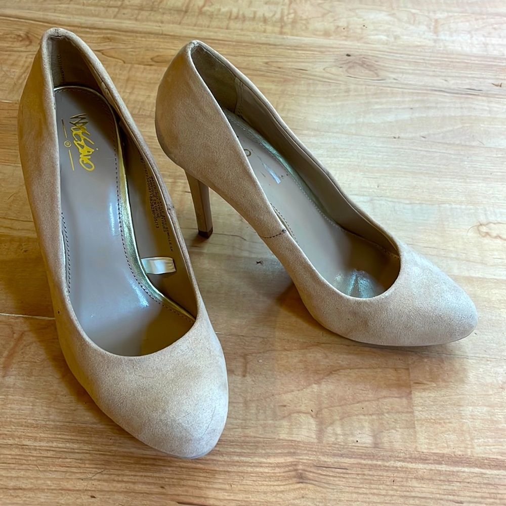 Tan suede heels
